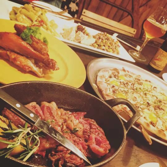 Wanted Dead or Alive餐厅图片