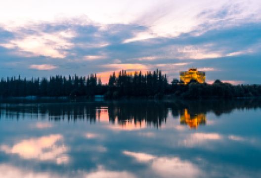 仲宣楼景点图片