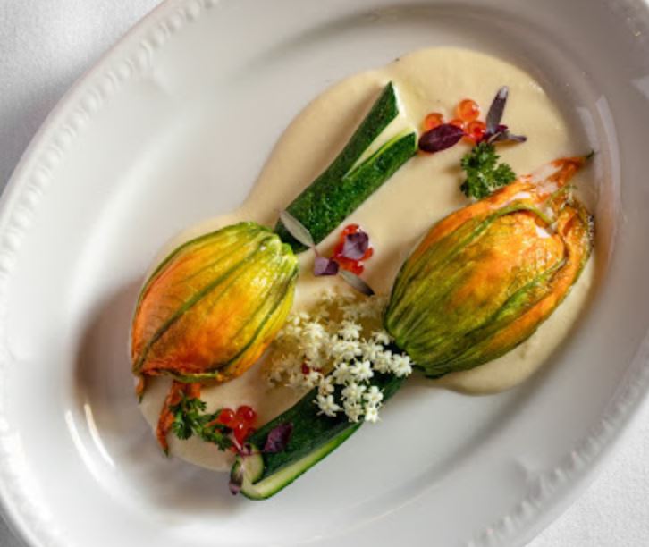 Little Truffle Dining Room & Bar餐厅图片