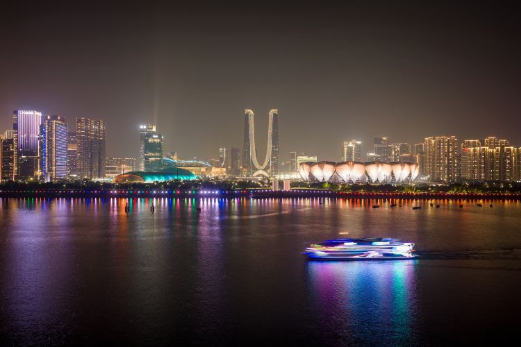 钱塘江夜游