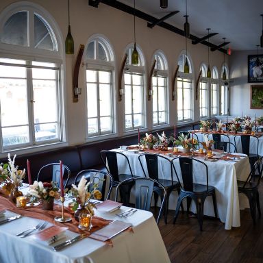 B&V Whiskey Bar and Grille餐厅图片