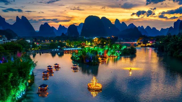 来此遇龙(遇龙河竹筏夜游)