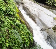 龙井峡瀑布-霍山-世界美食游走达人