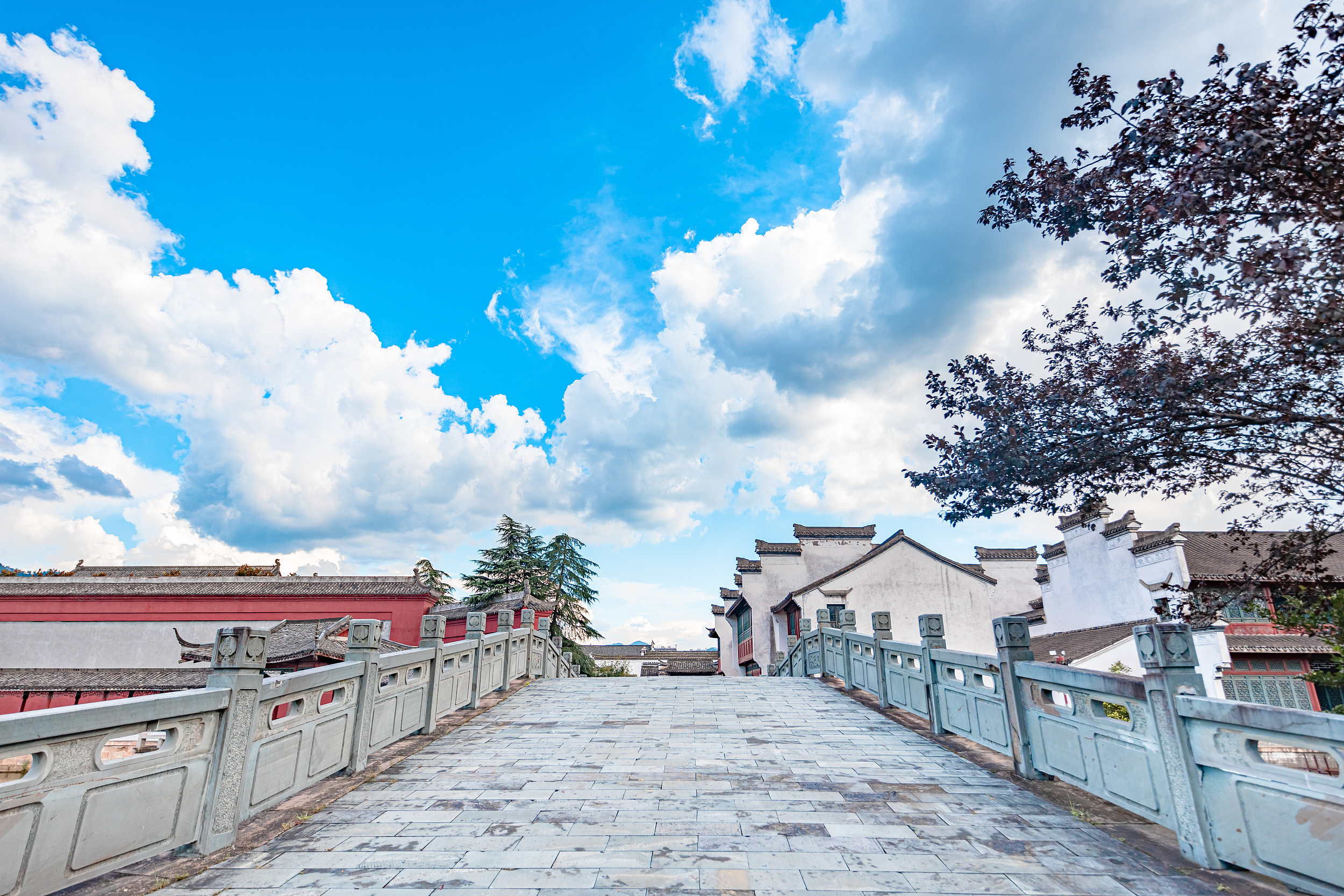 2-Day Dongyang Tour: Ancient charm of Spring and Autumn · Tang Park, natural beauty of Dongbai Mountain