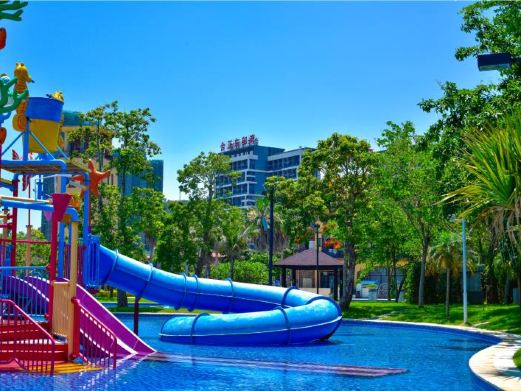 合正东部湾水上乐园