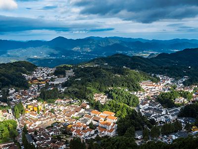 黄山风景区+西递+宏村景区+新安江山水画廊+徽州古城+婺源篁岭景区+九华山风景区7日6晚跟团游