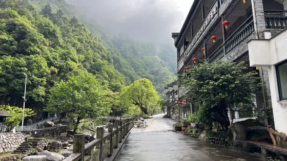 石嶺村