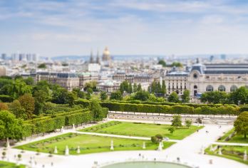 法国巴黎杜乐丽花园+协和广场+特罗卡德罗宫+塞纳河游船一日游【金碧辉煌的宫殿与精致的花园令人流连忘返，漫步塞纳河畔，感受微风与阳光穿梭古老街巷探寻历史与文化的踪迹】