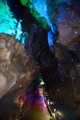 夏日避暑胜地|来一场地心冒险