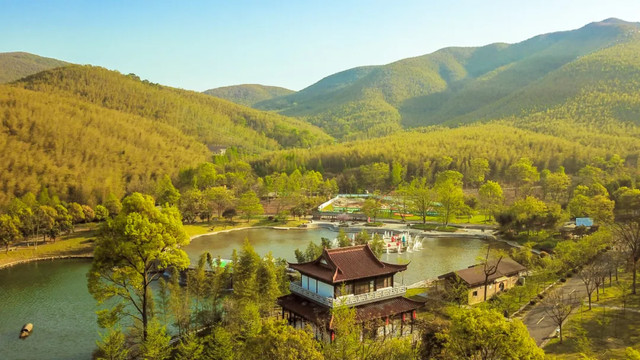 春游记｜徒步穿越宜兴竹海，挑战苏南第一峰