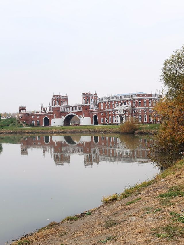彼得洛夫艺术宫旅行图片 1