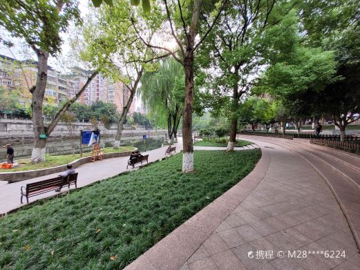 滨河公园