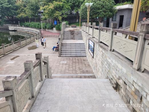滨河公园