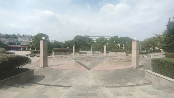 濱江廣場