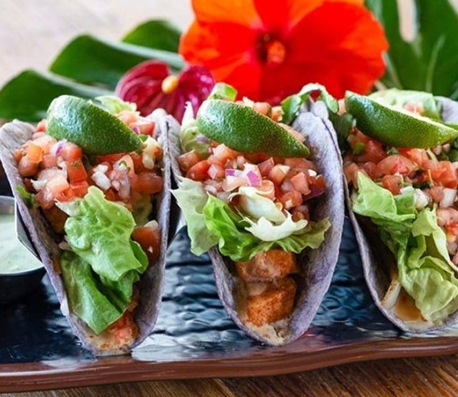 Highway Inn Kaka'ako