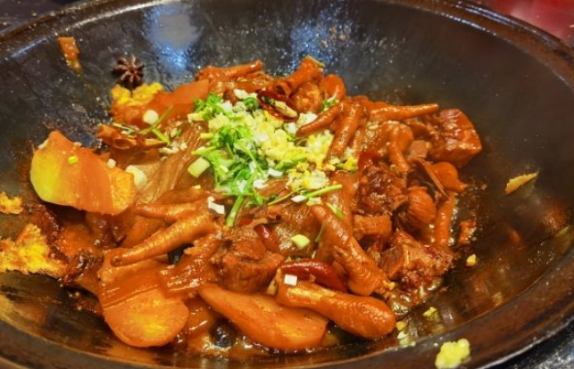 地主大院柴火铁锅炖·演绎餐厅图片