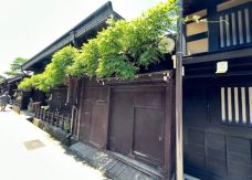 Sanmachi Suji-高山市-红妆人Nefelibata