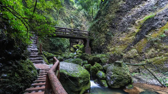 龍隱峽棧道