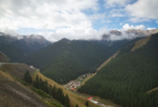 果子沟瀑布景点图片