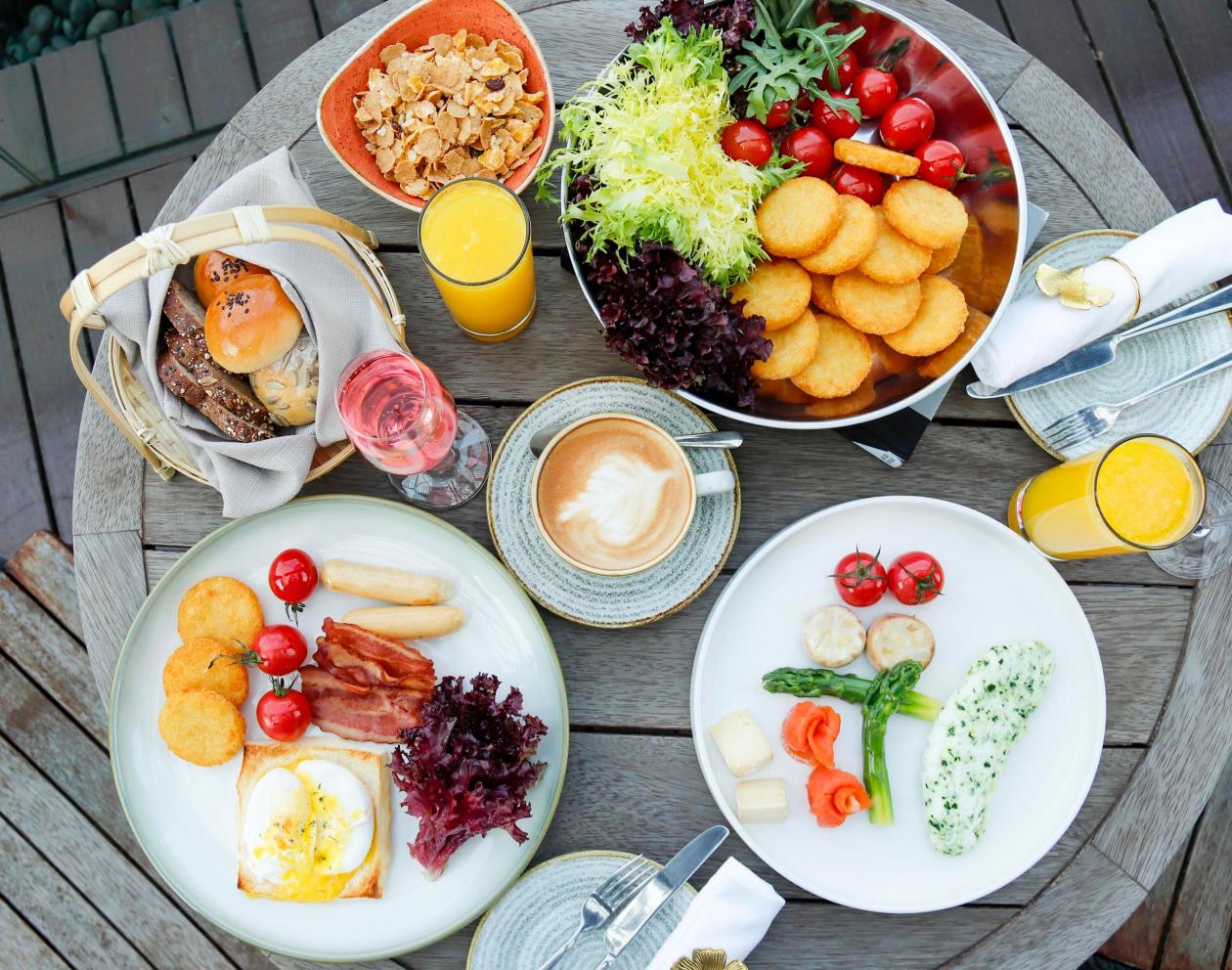 宁波东钱湖康得思酒店·大堂吧