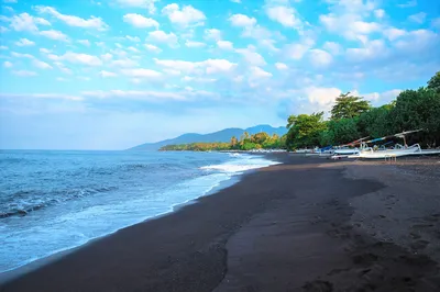 黑沙滩