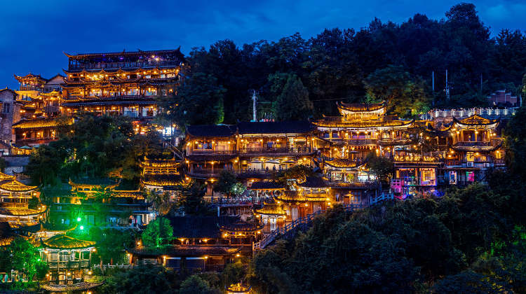 6-Day 6-day 5-night · Private Tour · Zhangjiajie + Furong Town + Fenghuang Ancient Town + Biancheng Chadong Scenic Area + Aizhai Wonders Tourist Area