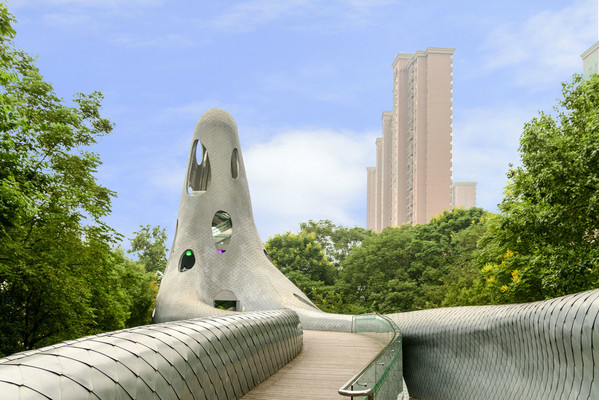 “宇宙银蛇”的苏州河景观步廊