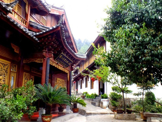 丽江观景：大研古城和束河古镇