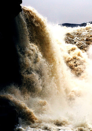 平遥古城与壶口瀑布