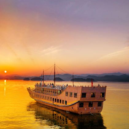 黄山风景区+宏村景区+千岛湖景区+天屿山观景台5日4晚私家团