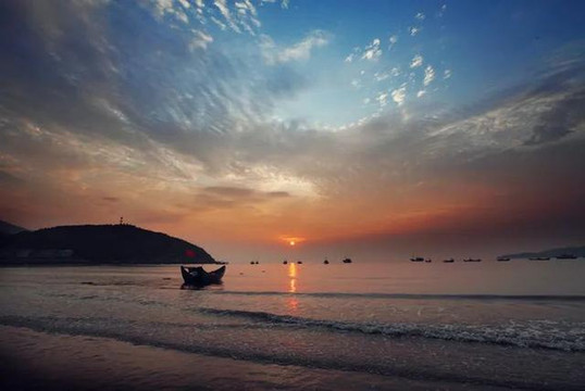 如果你喜欢古村,痴迷大海,热爱群山,那你一定要去苍南看看!