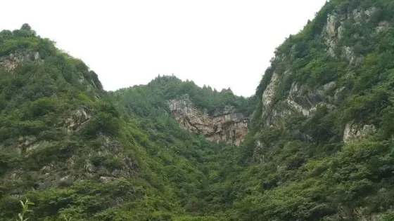 飛龍峽風景區