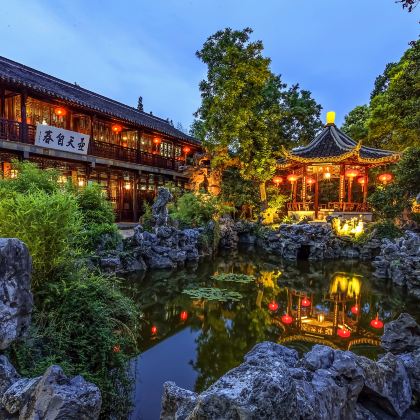 扬州+大明寺+瘦西湖+个园+东关街历史街区+中国大运河博物馆3日2晚私家团