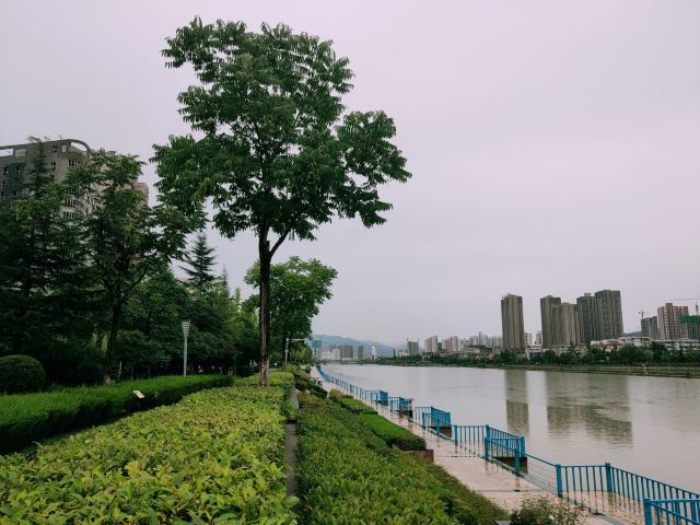 藉河风情线旅行图片 1