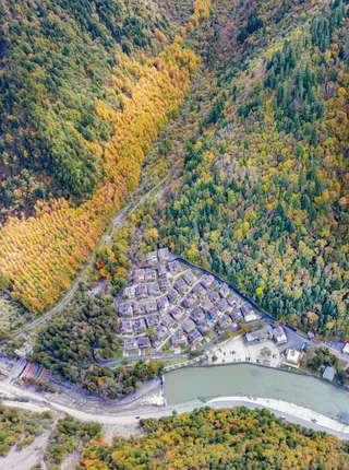 避开人海!养肺耍雪泡温泉,来阿坝州这座小城过“神仙日子”!