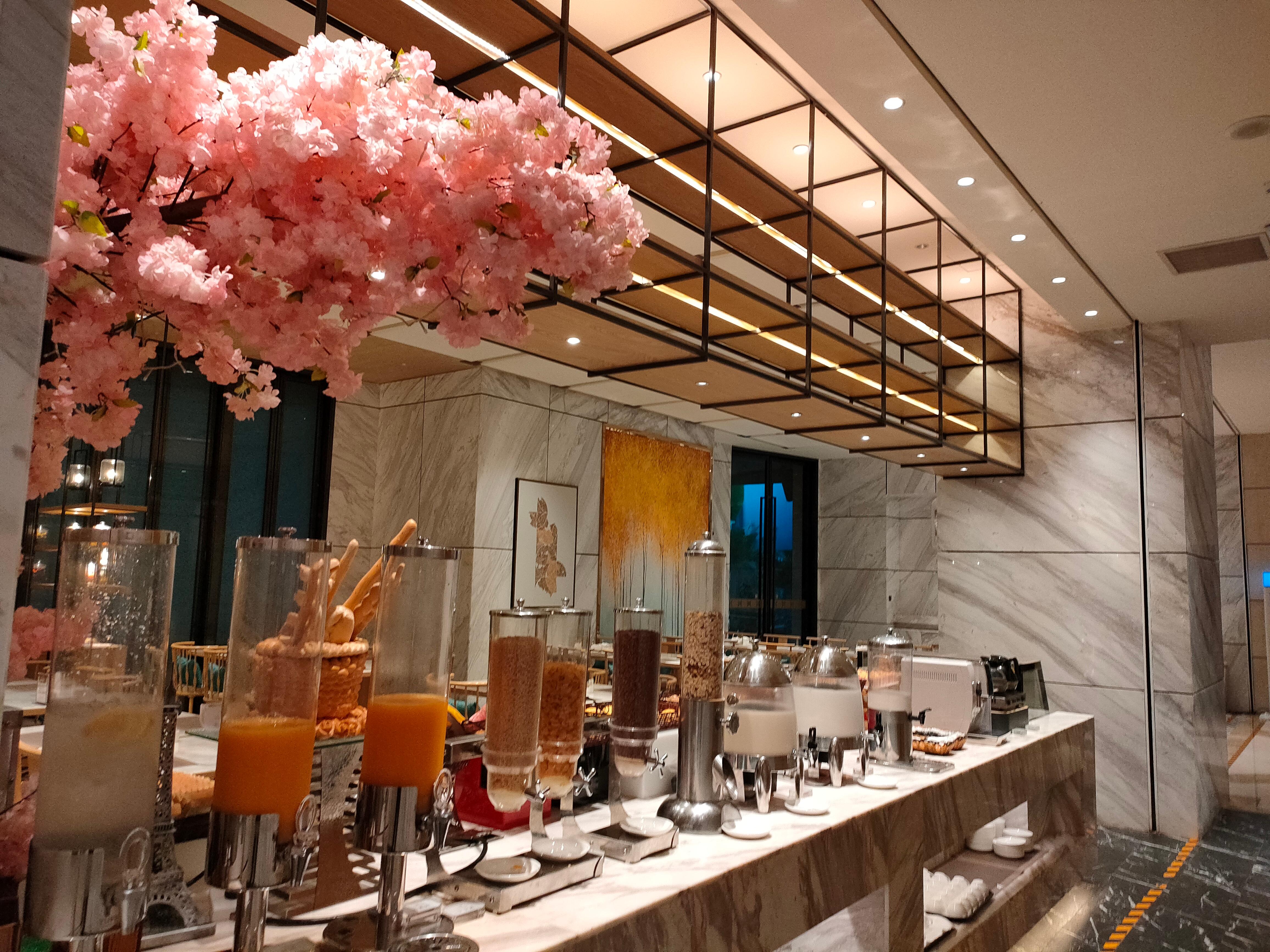 玉林中鼎东方文华酒店·丽池西餐厅餐厅图片