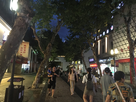 南宋御街,夜晚比白天更热闹