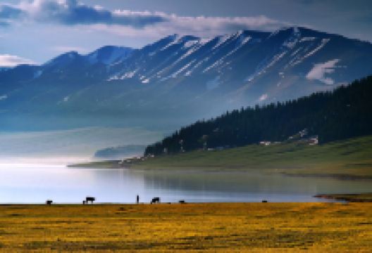 赛里木湖景点图片