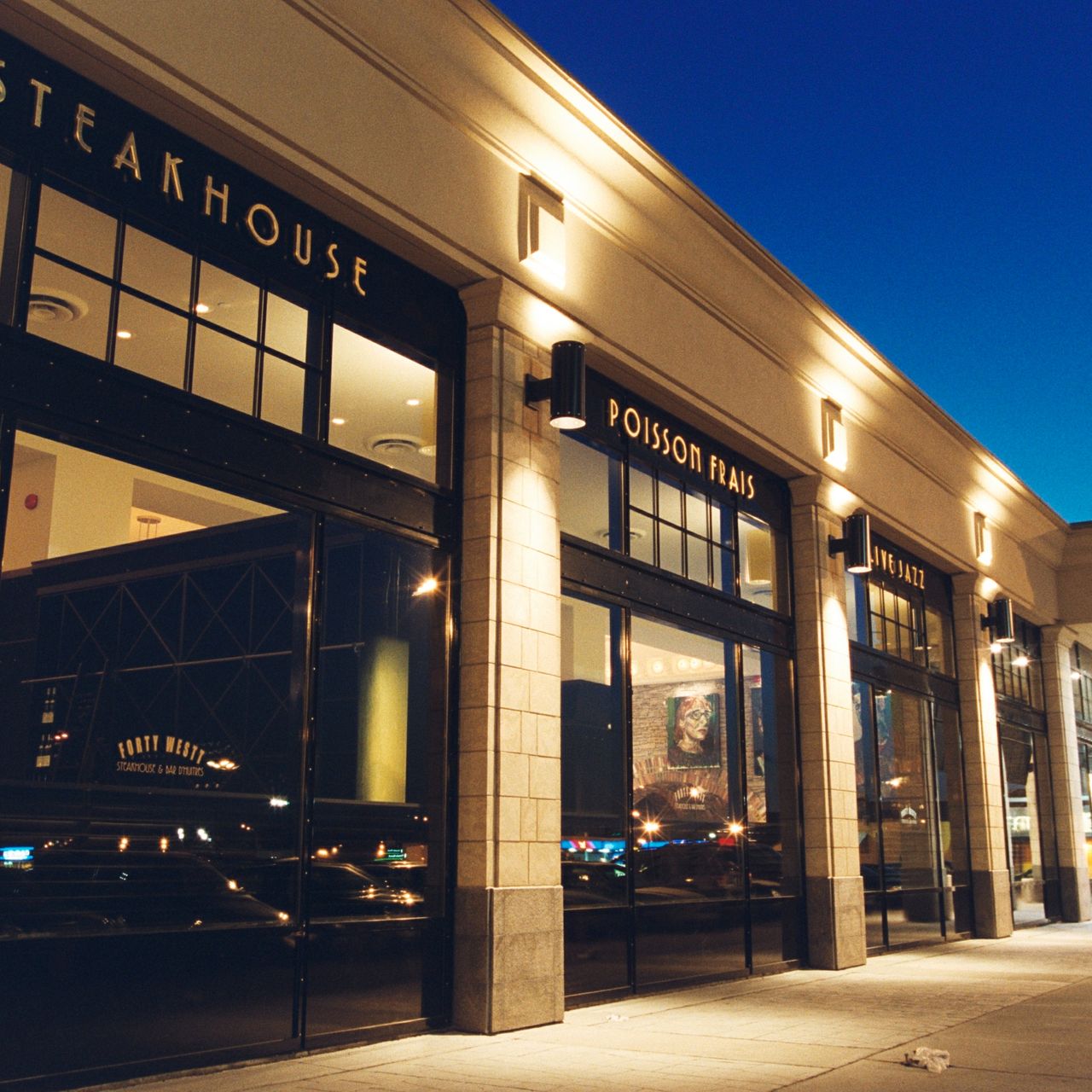 40 Westt Steakhouse & Raw Bar