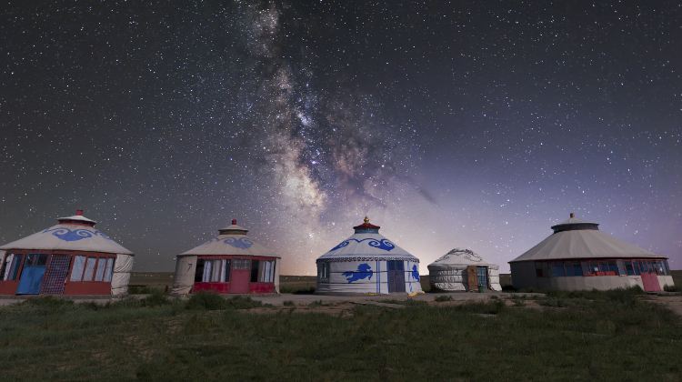 5D4N · Private Tours · 5-Star Hotel Upgrade-Beijing Departure,Xilamuren Grassland Horse Riding & Whistling Dune Bay Unlimited Fun