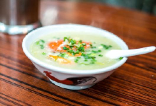 六记粥面美食图片