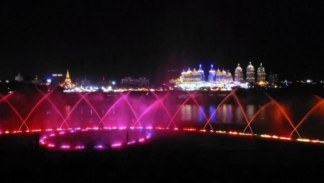 澜沧江音乐喷泉广场旅行图片 1