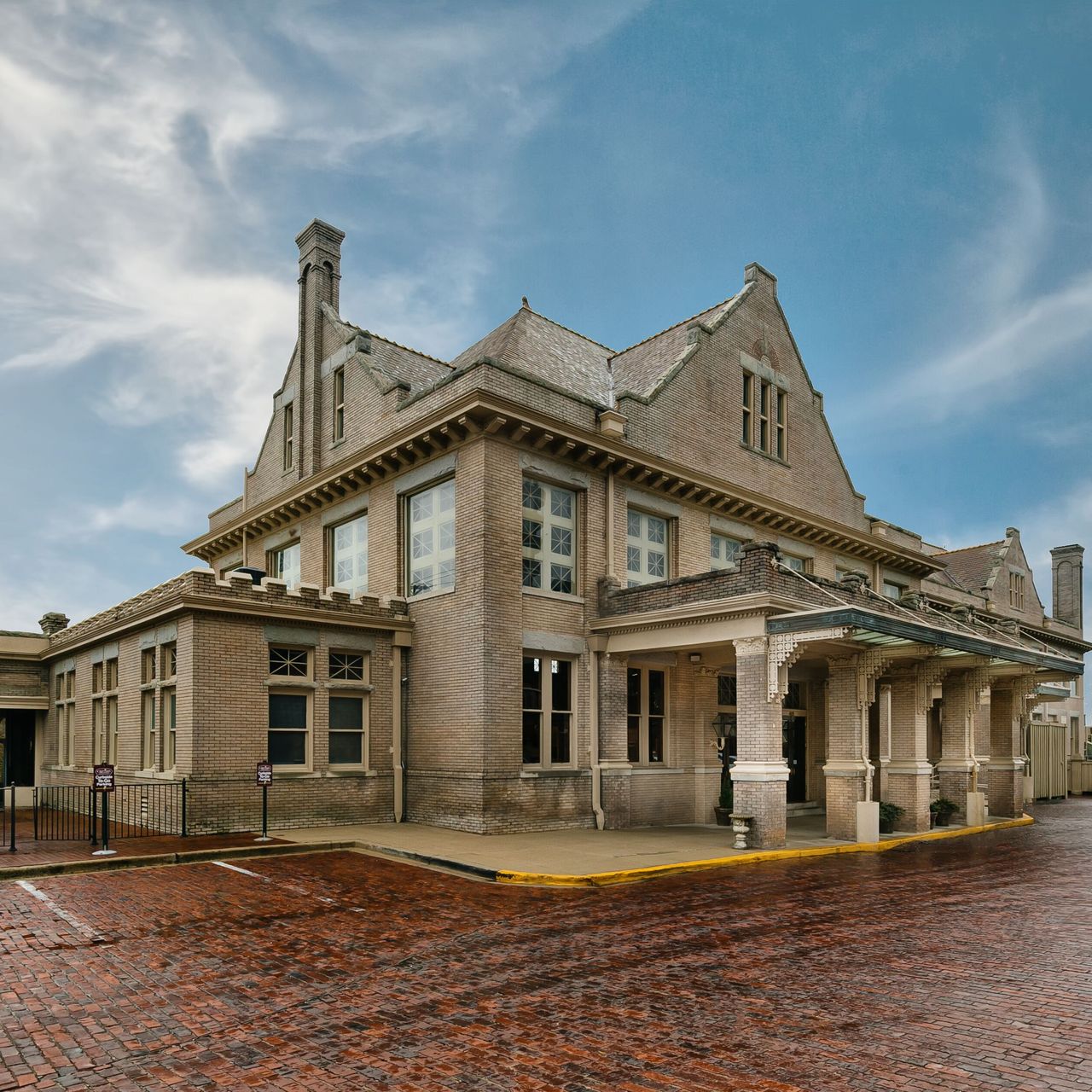 California Dreaming Restaurant & Bar