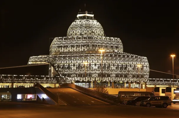 Location de voitures à Aéroport international Heydar-Aliyev de Bakou