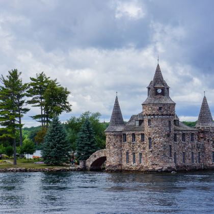 加拿大多伦多+蒙特利尔+魁北克城+渥太华10日9晚拼小团