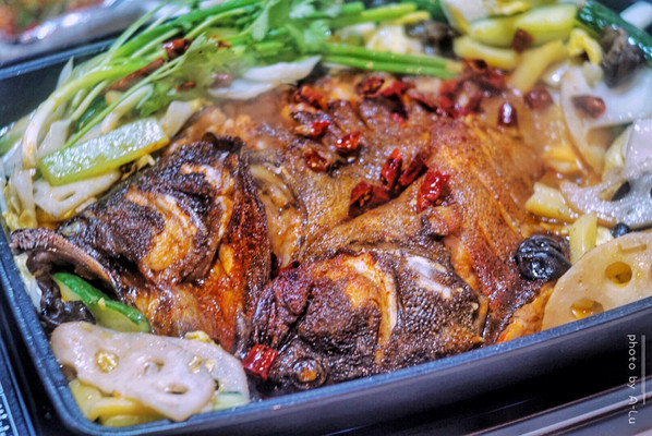 解锁烤鱼界的“爱马仕”,谁说石斑鱼一定要蒸着吃,烤的特别香