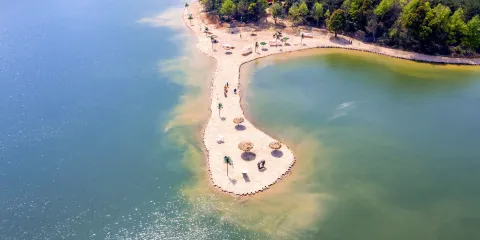 帝王湖觀光景區