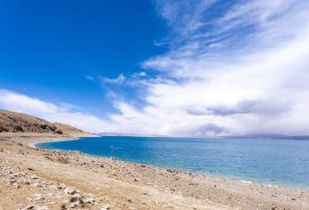 西藏拉萨纳木措一日游【接+送+午餐+16人团】【接送团：布达拉宫周边三公里内的酒店可，接+送（超范围的请集合）】