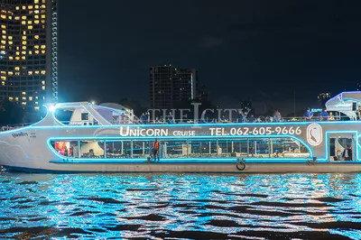 优尼克号夜游湄南河