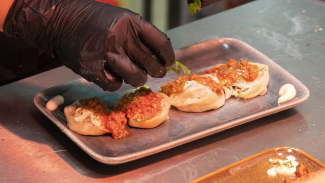 Laziz Restaurant & Bar餐厅图片